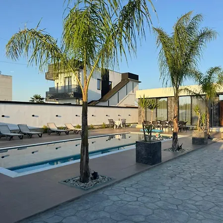 Mia Villa *